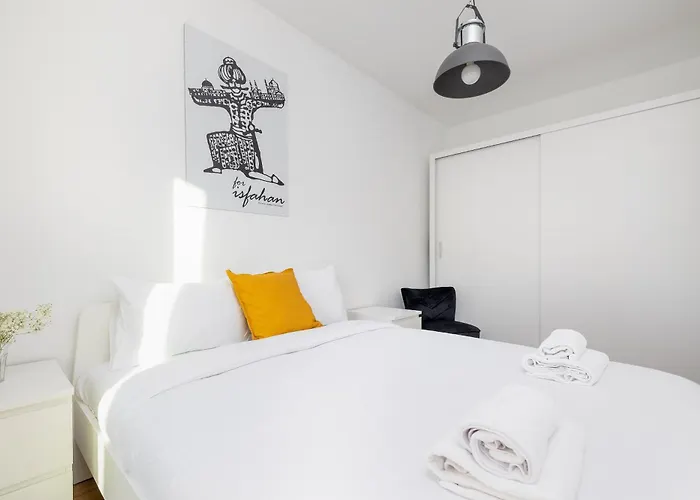 Malczewskiego Blue By Bookinghost Stettin